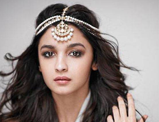 PHOTOS: सितारों के इन डबल मीनिंग मजाक पर जब चौंक गए थे देखने वाले