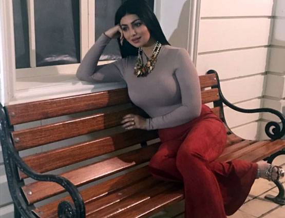 लिप सर्जरी की अफवाह के बाद नए फोटोशूट में ऐसी दिखीं आयशा टाकिया