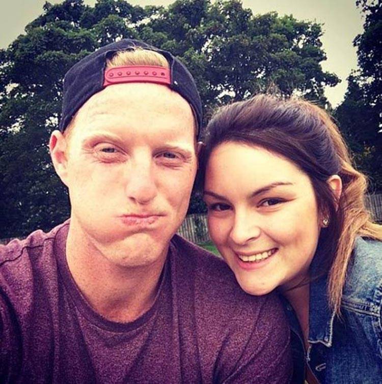 आईपीएल के स्टार क्रिकेटर्स की हॉट पत्नियां और गर्लफ्रेंड्स