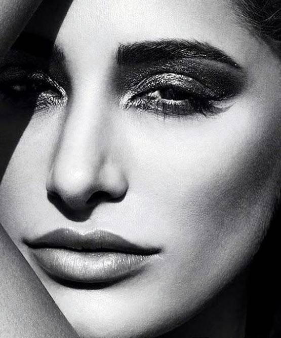 ये एक्ट्रेस है सोशल मीडिया की रॉकस्टार, वायरल हो रही हैं PHOTOS