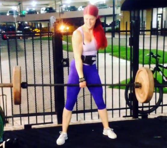 एक हाथ के साथ पैदा हुई ये लड़की है बॉडीबिल्डर, जज्बा देख हर कोई हैरान!