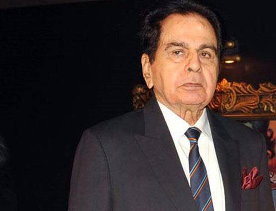 अमिताभ से लेकर सनी लियोनी तक नकली हैं इन बॉलीवुड स्टार्स के नाम