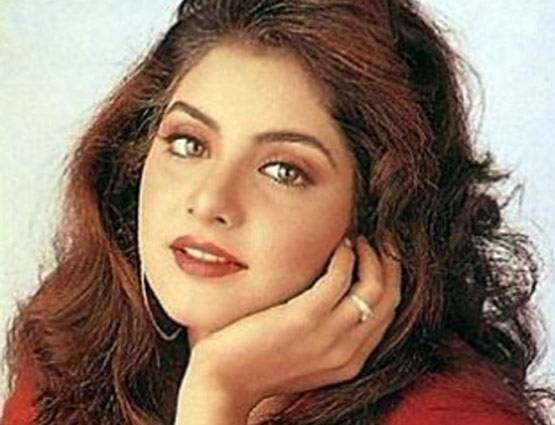 आज तक नहीं खुला राज, क्यों दिव्या भारती ने दी थी जान...