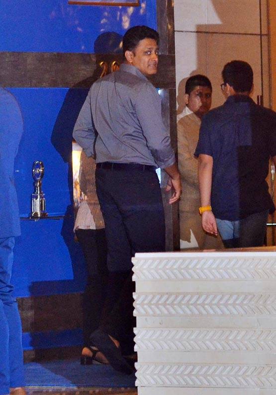 दुनिया के सबसे महंगे घर पर हुई MI की पार्टी, सचिन-दीपिका भी आए नजर