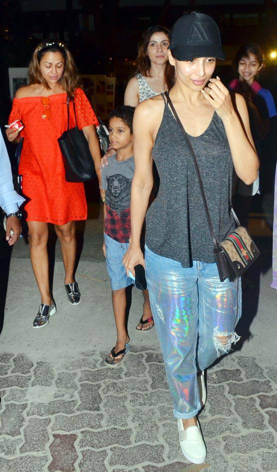 PHOTOS: अपने बेटे से ज्यादा कूल हैं मलाइका अरोड़ा