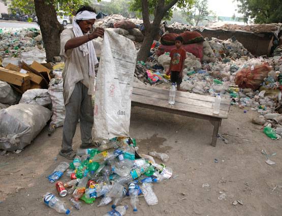 'पृथ्वी दिवस' पर धरती को बचाने की मुहिम