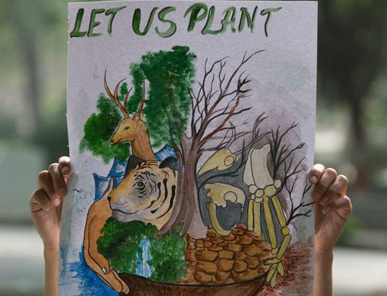 'पृथ्वी दिवस' पर धरती को बचाने की मुहिम