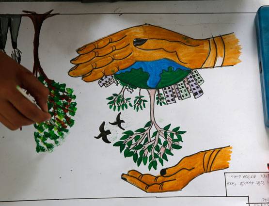 'पृथ्वी दिवस' पर धरती को बचाने की मुहिम