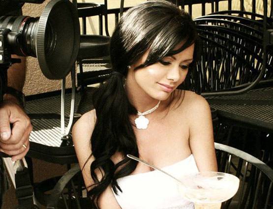 महिला जिसे ब्वॉयफ्रेंड ने पॉर्न वीडियो बनाने पर किया था मजबूर