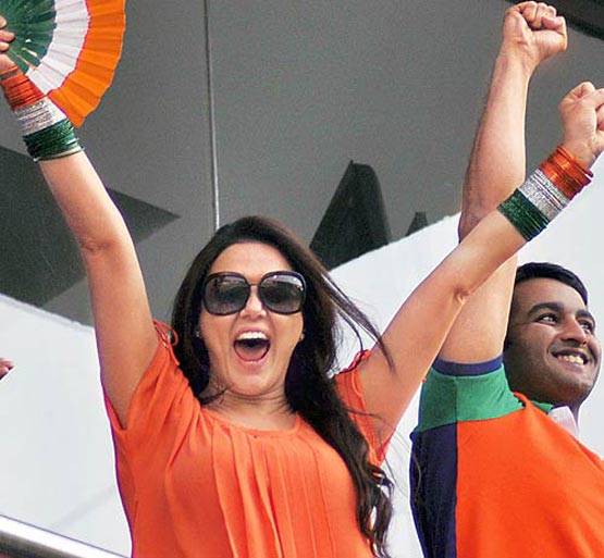 जब पहली बार रोए थे सचिन, देखें World Cup विनिंग मोमेंट के टॉप PHOTOS