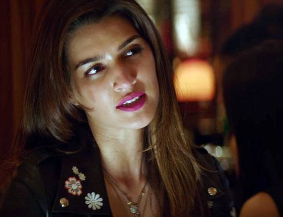 राब्ता मूवी के 17 सीन, हीरोइन के साथ सुशांत सिंह राजपूत हैं बोल्ड