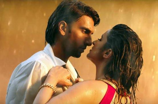 8 PHOTOS: जब परिणीति ने दिए ऐसे बोल्ड सीन