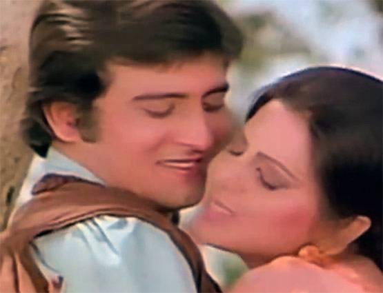 विनोद खन्ना जब दिखे अलग, दिए फिल्मों में ऐसे बोल्ड और रोमांटिक सीन