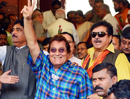 विनोद खन्ना ने की थी दो शादियां, 3 बेटे और एक बेटी के पिता थे