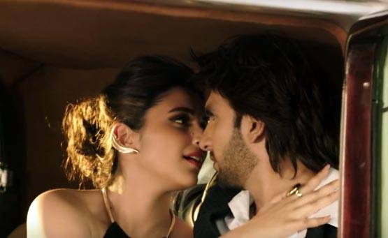 8 PHOTOS: जब परिणीति ने दिए ऐसे बोल्ड सीन