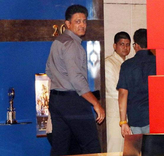 दुनिया के सबसे महंगे घर पर हुई MI की पार्टी, सचिन-दीपिका भी आए नजर