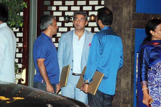 दुनिया के सबसे महंगे घर पर हुई MI की पार्टी, सचिन-दीपिका भी आए नजर