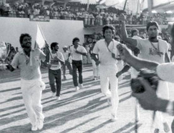 PHOTOS: क्रिकेट इतिहास में खास है 18 अप्रैल की तारीख, बने हैं कई रिकॉर्ड