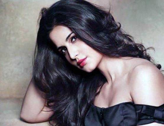 अमिताभ से लेकर सनी लियोनी तक नकली हैं इन बॉलीवुड स्टार्स के नाम