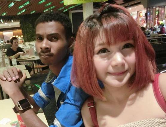 वायरल हो रही हैं इस कपल की तस्वीरें, फोटो देख आपके भी उड़ जाएंगे होश!