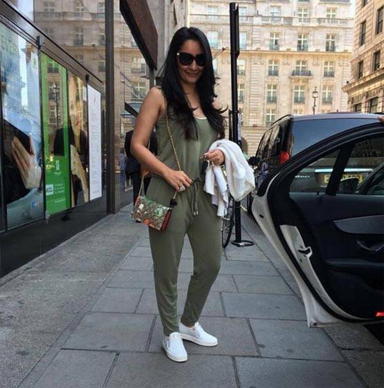 संजय दत्त की पत्नी मान्यता फिल्मों में कर चुकी हैं आइटम डांस!