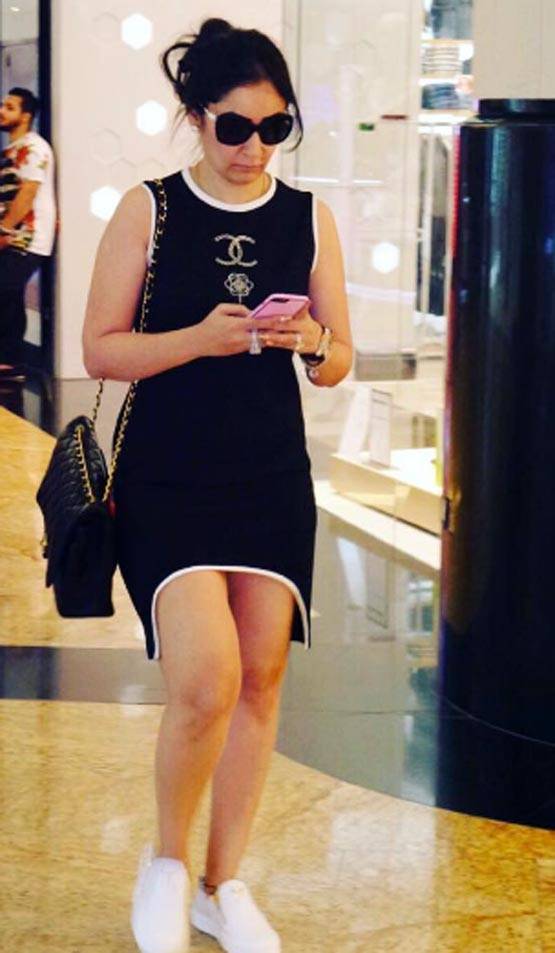 संजय दत्त की पत्नी मान्यता फिल्मों में कर चुकी हैं आइटम डांस!