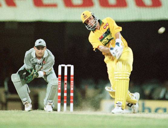 सबसे लंबे छक्के का रिकॉर्ड जो पिछले 79 सालों में भी कोई नहीं तोड़ सका