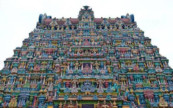 आपको हैरान कर देंगी भारत के इन मंदिरों की कमाई