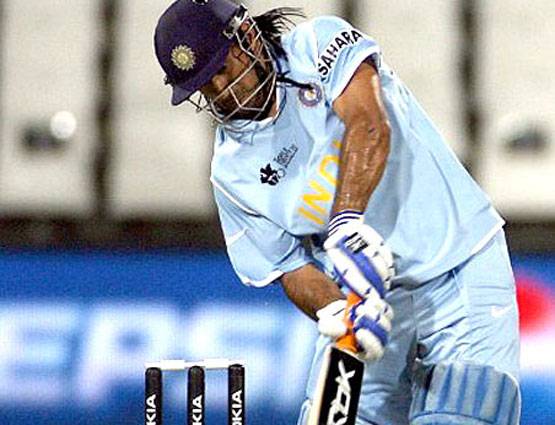 सबसे लंबे छक्के का रिकॉर्ड जो पिछले 79 सालों में भी कोई नहीं तोड़ सका