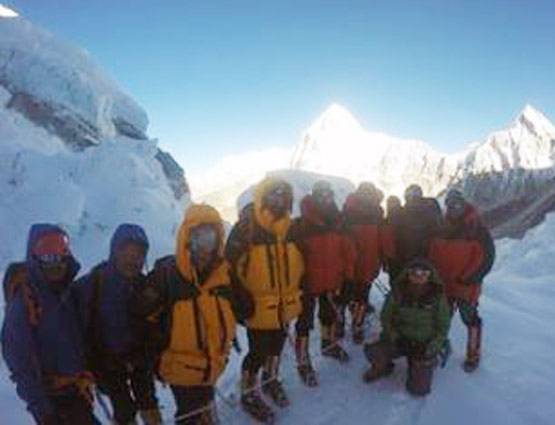 समंदर से लेकर 19000ft ऊपर एवरेस्ट पर नेवी का कैंप, देखें खतरनाक PHOTOS