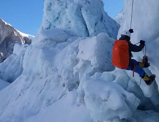 समंदर से लेकर 19000ft ऊपर एवरेस्ट पर नेवी का कैंप, देखें खतरनाक PHOTOS