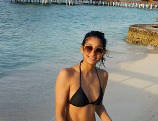 ये हैं पूनम ढिल्लन की ग्लैमरस बेटी, नव्या जाह्नवी के बाद है चर्चा में