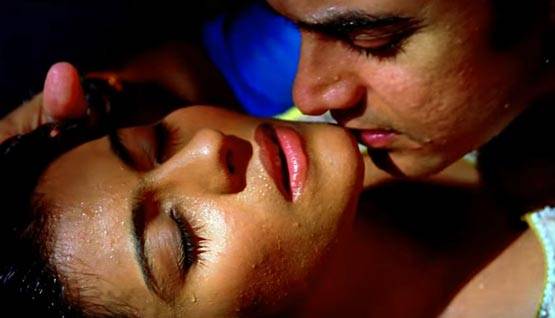 PHOTOS: जब परफेक्शनिस्ट आमिर खान ने फिल्मों में दिए ऐसे हॉट सीन