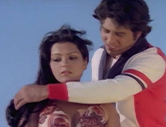 विनोद खन्ना पर फिदा थीं अमृता सिंह, लेकिन मां ने नहीं होने दी शादी