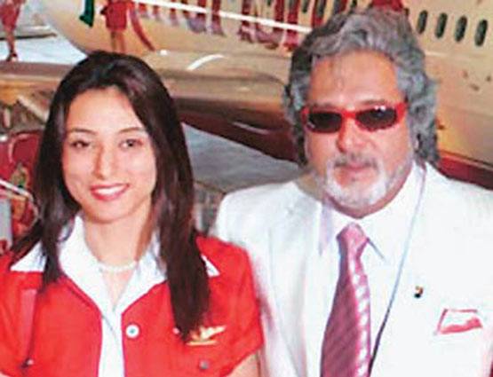 PHOTOS: जब माल्या ने खुलकर किया लड़कियों के साथ रोमांस