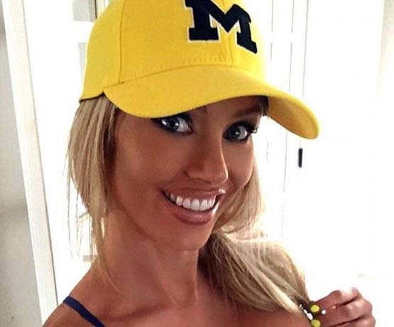 इंस्टाग्राम को पसंद नहीं आया मॉडल का ग्लैमरस अवतार, कर दिया बैन