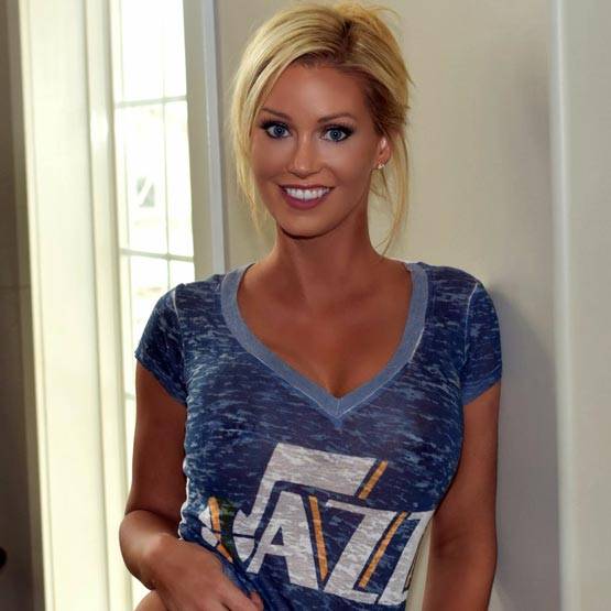 इंस्टाग्राम को पसंद नहीं आया मॉडल का ग्लैमरस अवतार, कर दिया बैन