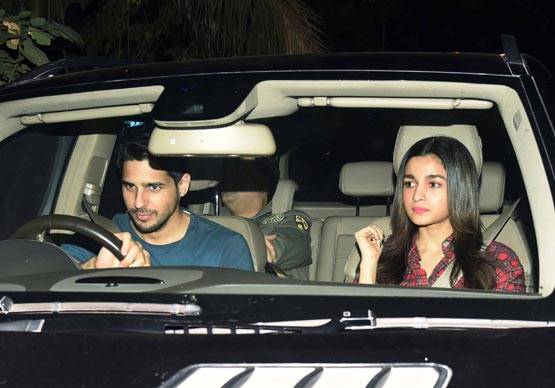 प्रियंका चोपड़ा की पार्टी में फिर साथ पहुंचे आलिया और सिद्धार्थ