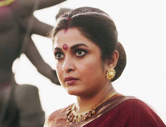 ऐसी दिखती थी बाहुबली की मां, 28 साल बड़े हीरो के साथ किया था रोमांस