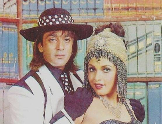 ऐसी दिखती थी बाहुबली की मां, 28 साल बड़े हीरो के साथ किया था रोमांस