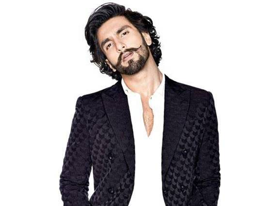 अमिताभ से लेकर सनी लियोनी तक नकली हैं इन बॉलीवुड स्टार्स के नाम