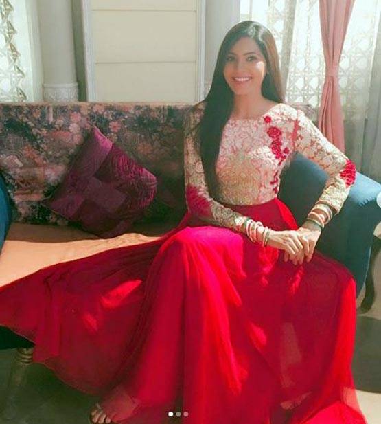 PHOTOS: तलाक मांगने पर इस टीवी एक्ट्रेस के पति ने छोड़ा घर