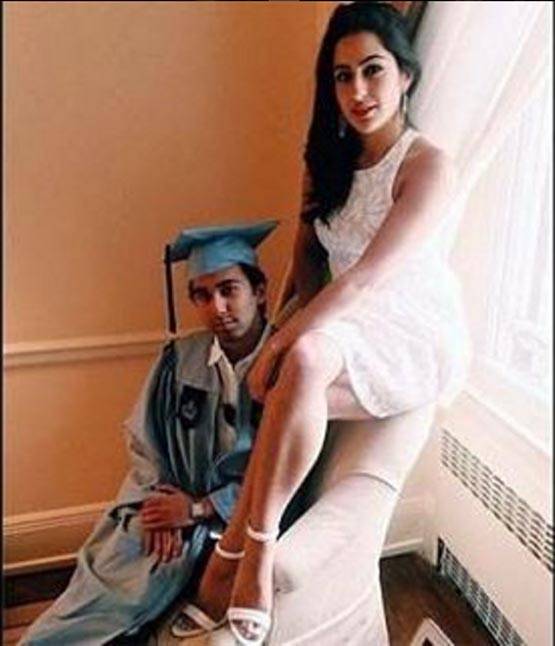 अमृता सिंह का सख्त इनकार, दादी की तरह बिकिनी नहीं पहनेंगी सारा