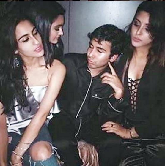 अमृता सिंह का सख्त इनकार, दादी की तरह बिकिनी नहीं पहनेंगी सारा