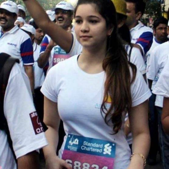 सचिन की बेटी सारा तेंदुलकर, रणवीर के साथ कर रही हैं CHILL,देखें PHOTOS