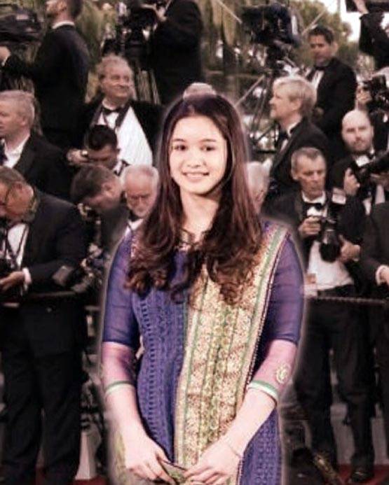 सचिन की बेटी सारा तेंदुलकर, रणवीर के साथ कर रही हैं CHILL,देखें PHOTOS