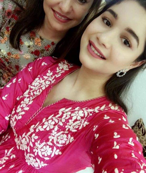 सचिन की बेटी सारा तेंदुलकर, रणवीर के साथ कर रही हैं CHILL,देखें PHOTOS