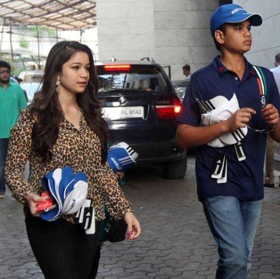 सचिन की बेटी सारा तेंदुलकर, रणवीर के साथ कर रही हैं CHILL,देखें PHOTOS