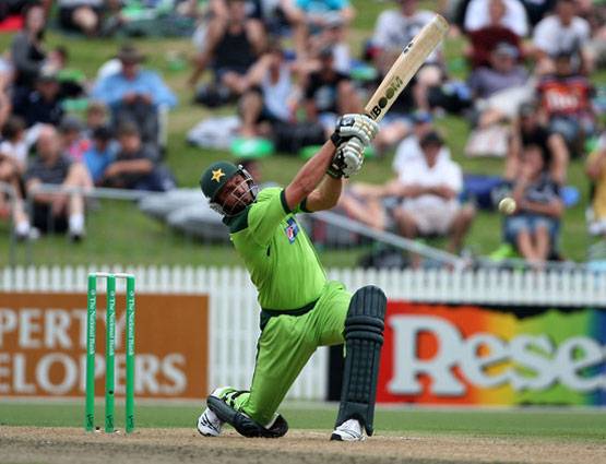 सबसे लंबे छक्के का रिकॉर्ड जो पिछले 79 सालों में भी कोई नहीं तोड़ सका