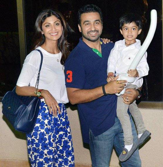 सचिन तेंदुलकर ही नहीं ये सितारे भी हैं अपनी पत्नी से छोटे